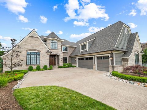 A home in Bloomfield Twp