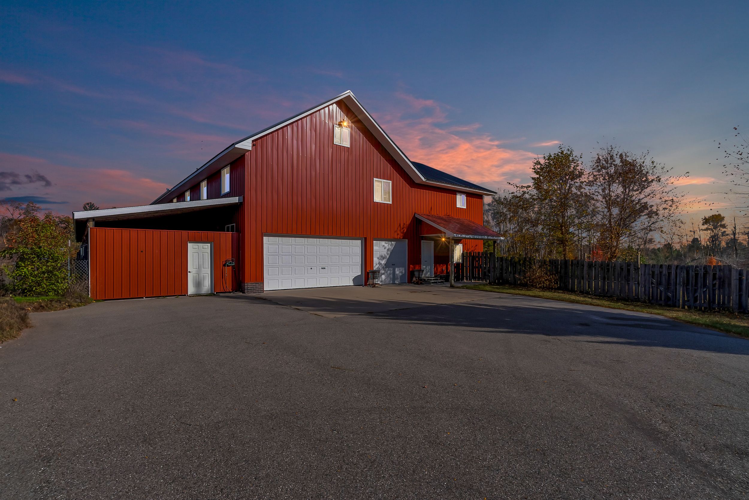 381 S LORENZ Road
