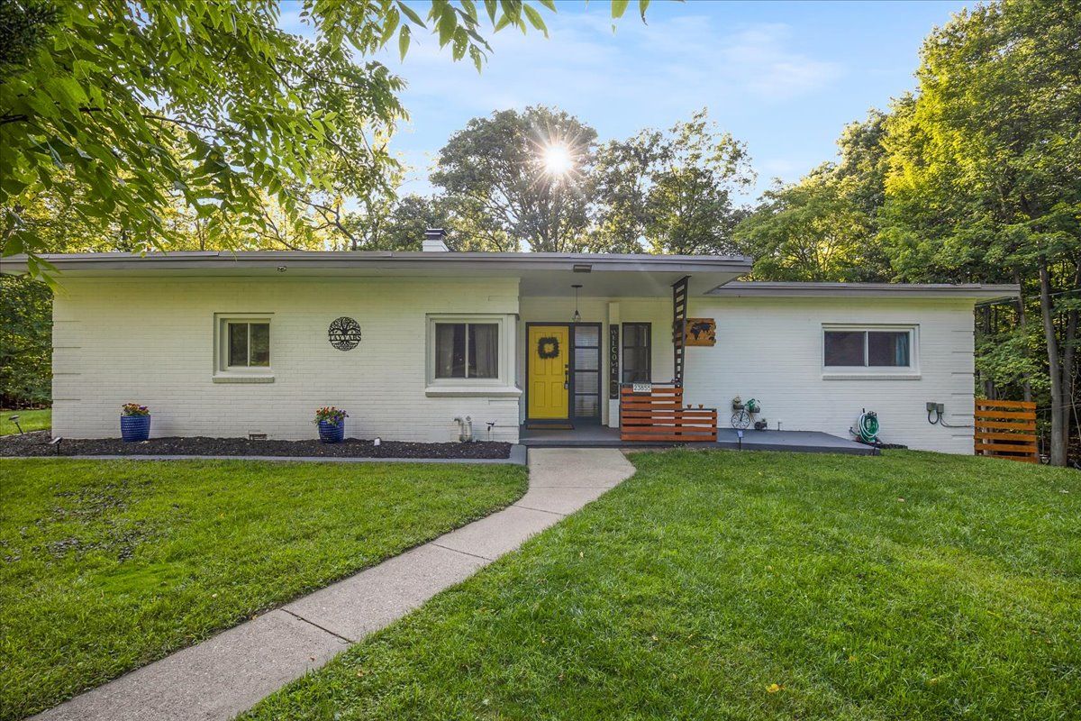 View Southfield, MI 48033 house