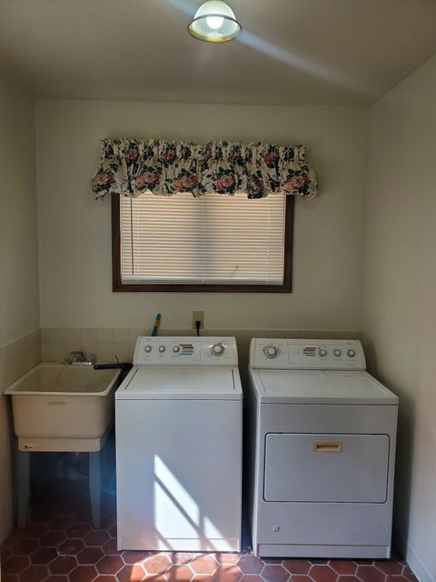A home in TroyCity_Oakland