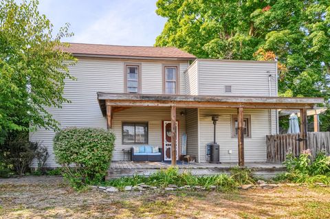 A home in Columbiaville Vlg