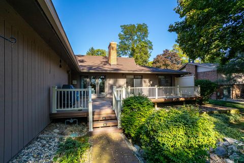 A home in West Bloomfield Twp