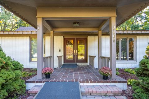 A home in West Bloomfield Twp