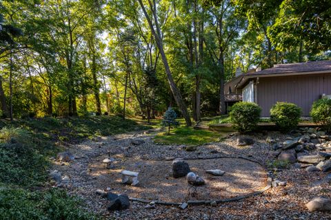 A home in West Bloomfield Twp