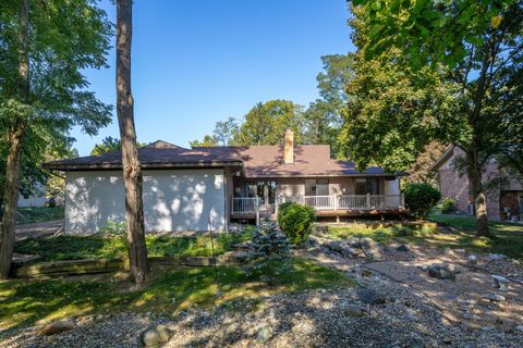 A home in West Bloomfield Twp