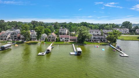 A home in West Bloomfield Twp