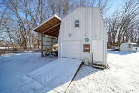 A home in Rives Twp