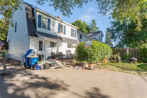 A home in Waterford Twp