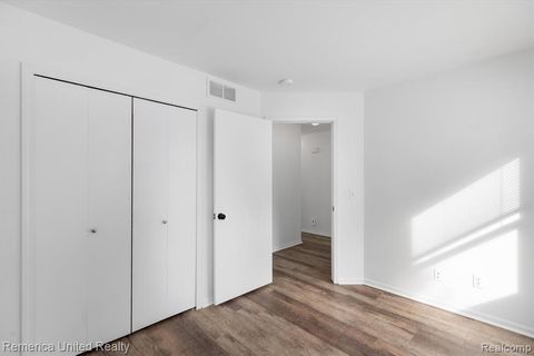A home in SouthLyonCity_Oakland