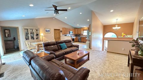 A home in Sheridan Twp - Newaygo