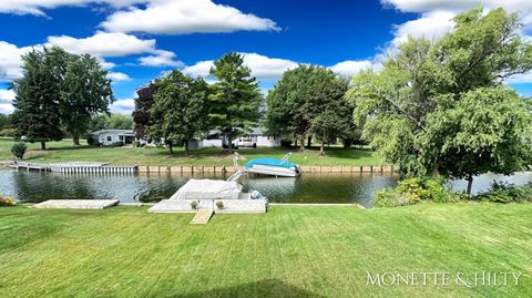 A home in Sheridan Twp - Newaygo