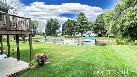 A home in Sheridan Twp - Newaygo