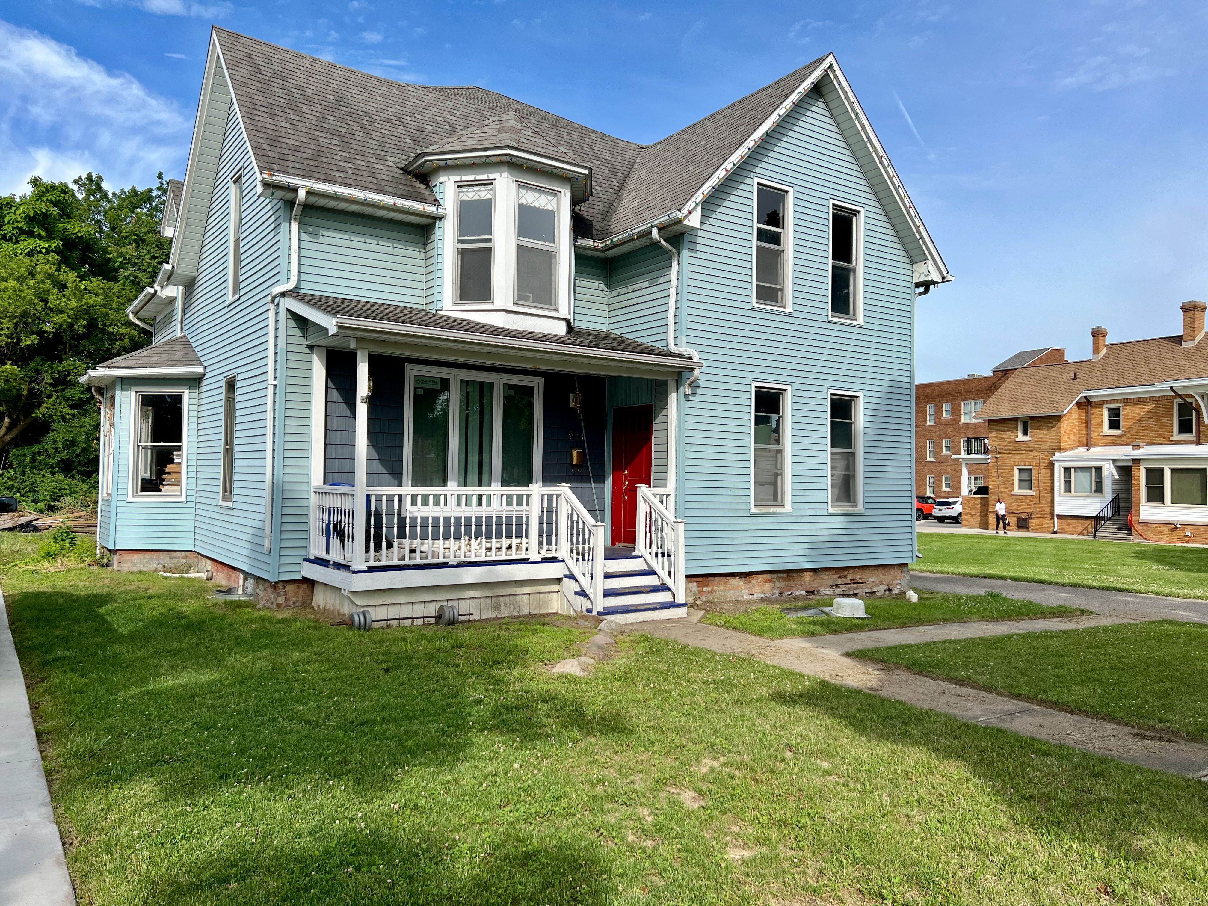 View Flint, MI 48502 house