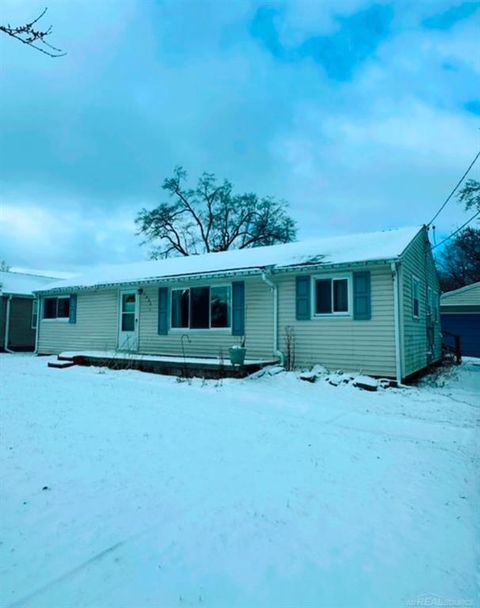 A home in Davison Twp