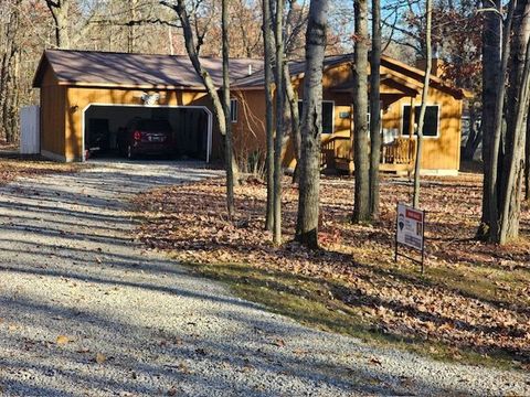 A home in Roscommon Twp