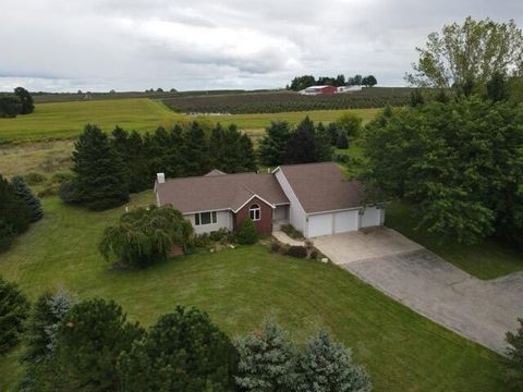 A home in Sheridan Twp - Newaygo