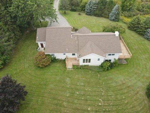 A home in Sheridan Twp - Newaygo