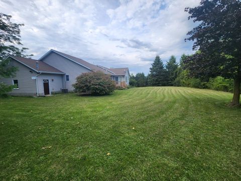 A home in Sheridan Twp - Newaygo