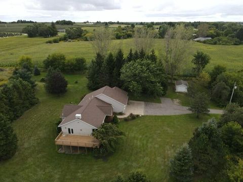 A home in Sheridan Twp - Newaygo