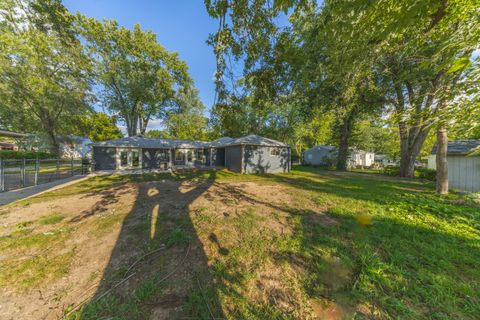 A home in West Bloomfield Twp