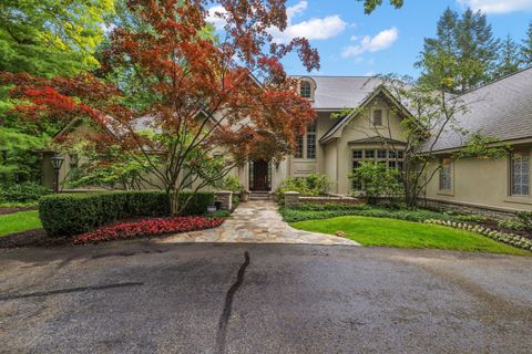 A home in Bloomfield Twp