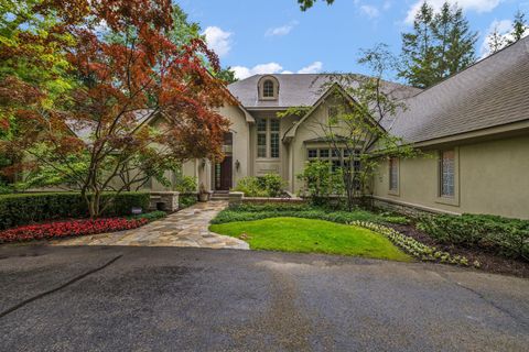 A home in Bloomfield Twp