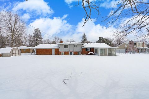 A home in Grand Blanc Twp