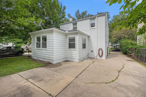 A home in Grosse Pointe Woods