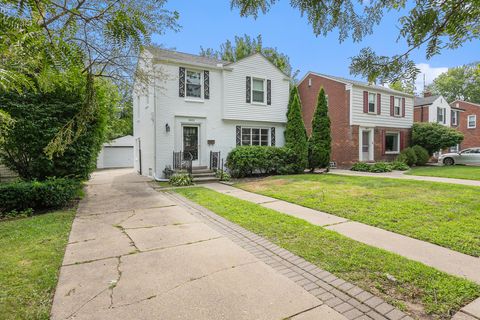 A home in Grosse Pointe Woods