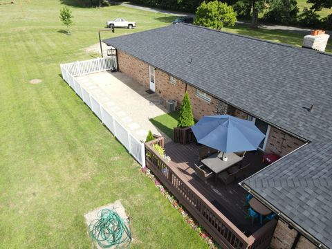 A home in Paw Paw Twp