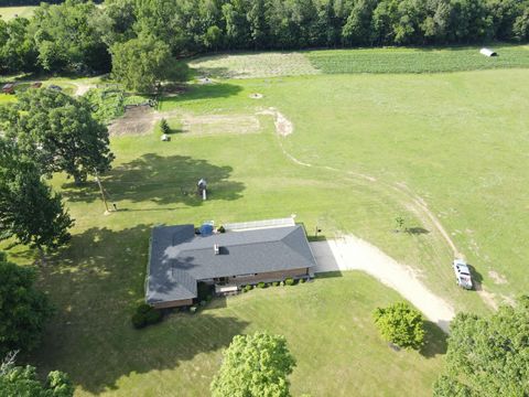 A home in Paw Paw Twp