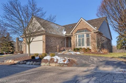 A home in West Bloomfield Twp