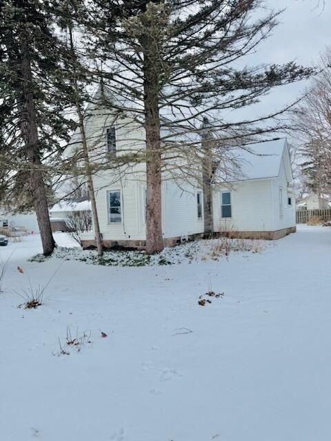 A home in Lake Odessa Vlg