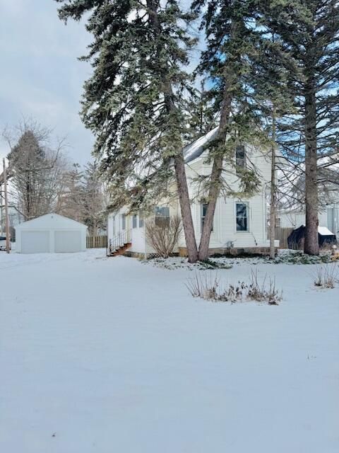 A home in Lake Odessa Vlg