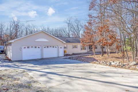 A home in White Cloud