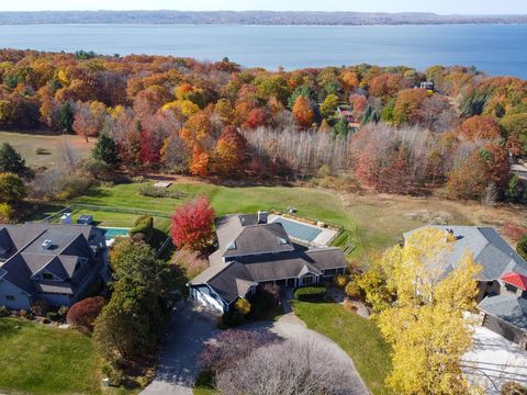 A home in Peninsula Twp