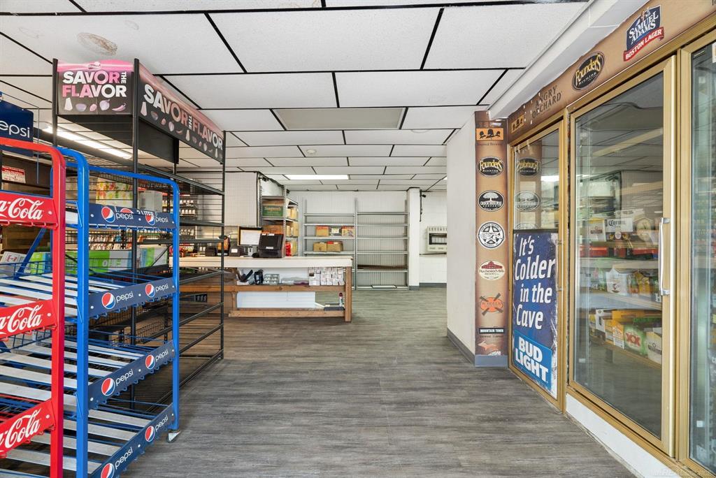7023 Lakeshore Road