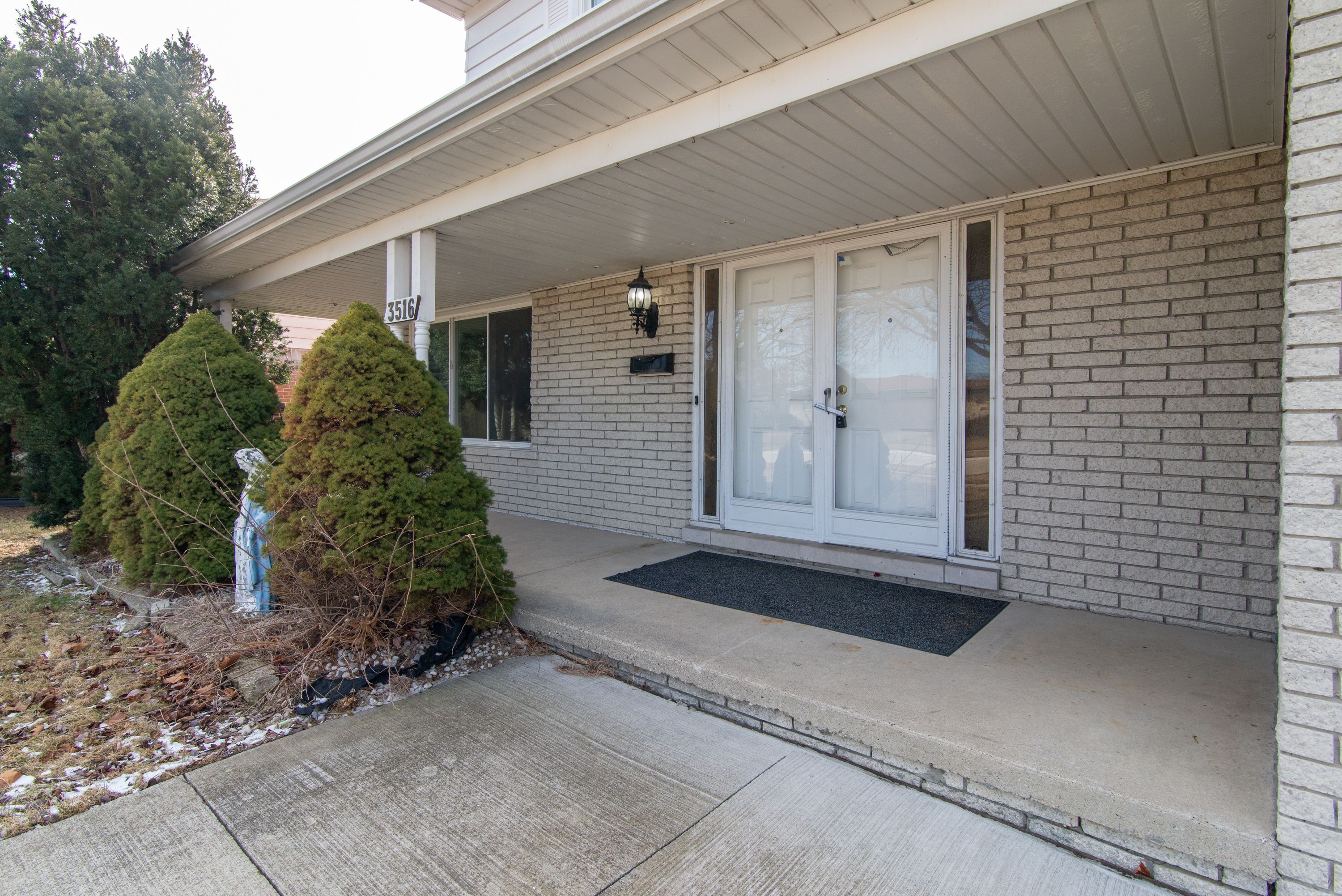 3516 LANCASTER Drive