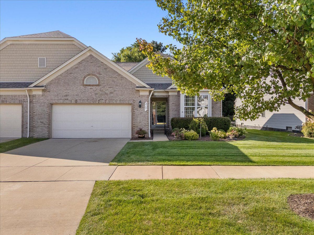 View Oceola Twp, MI 48843 condo