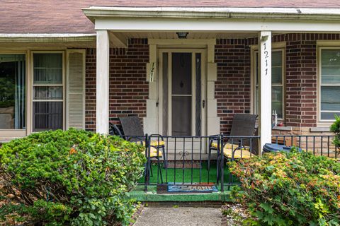 A home in Bloomfield Twp