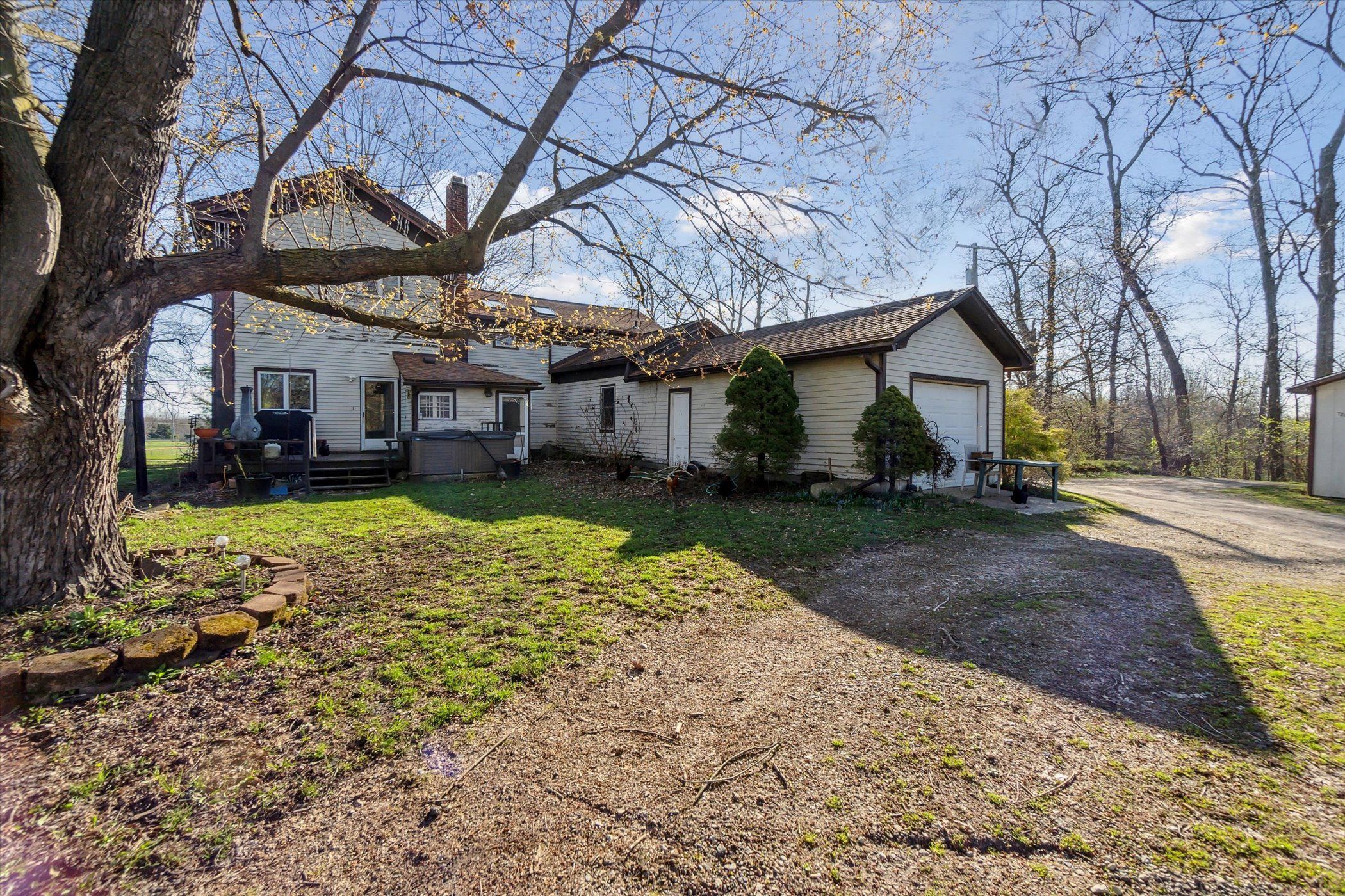 7285 WHITMORE LAKE Road