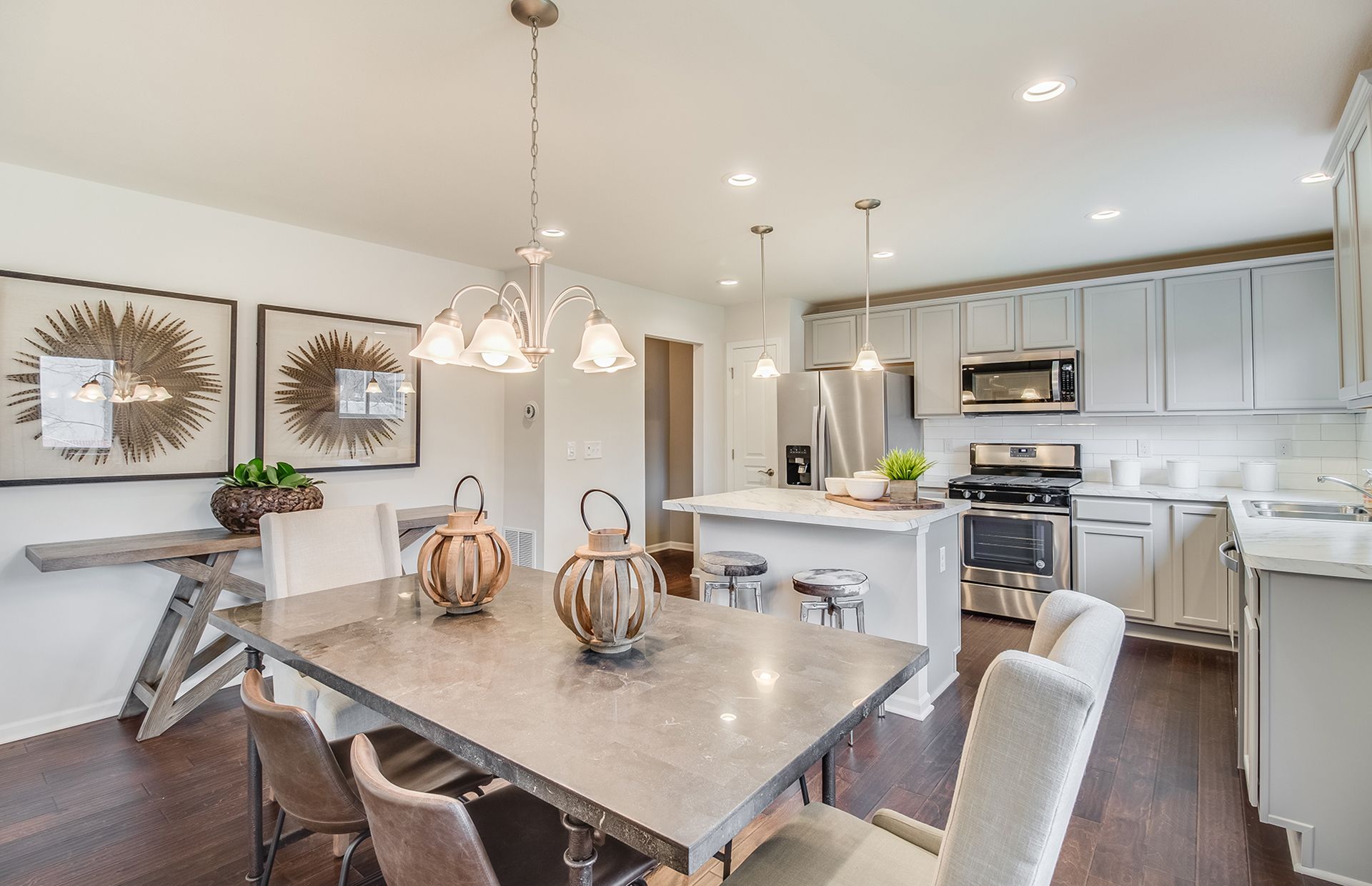 9267 HEMLOCK Lane