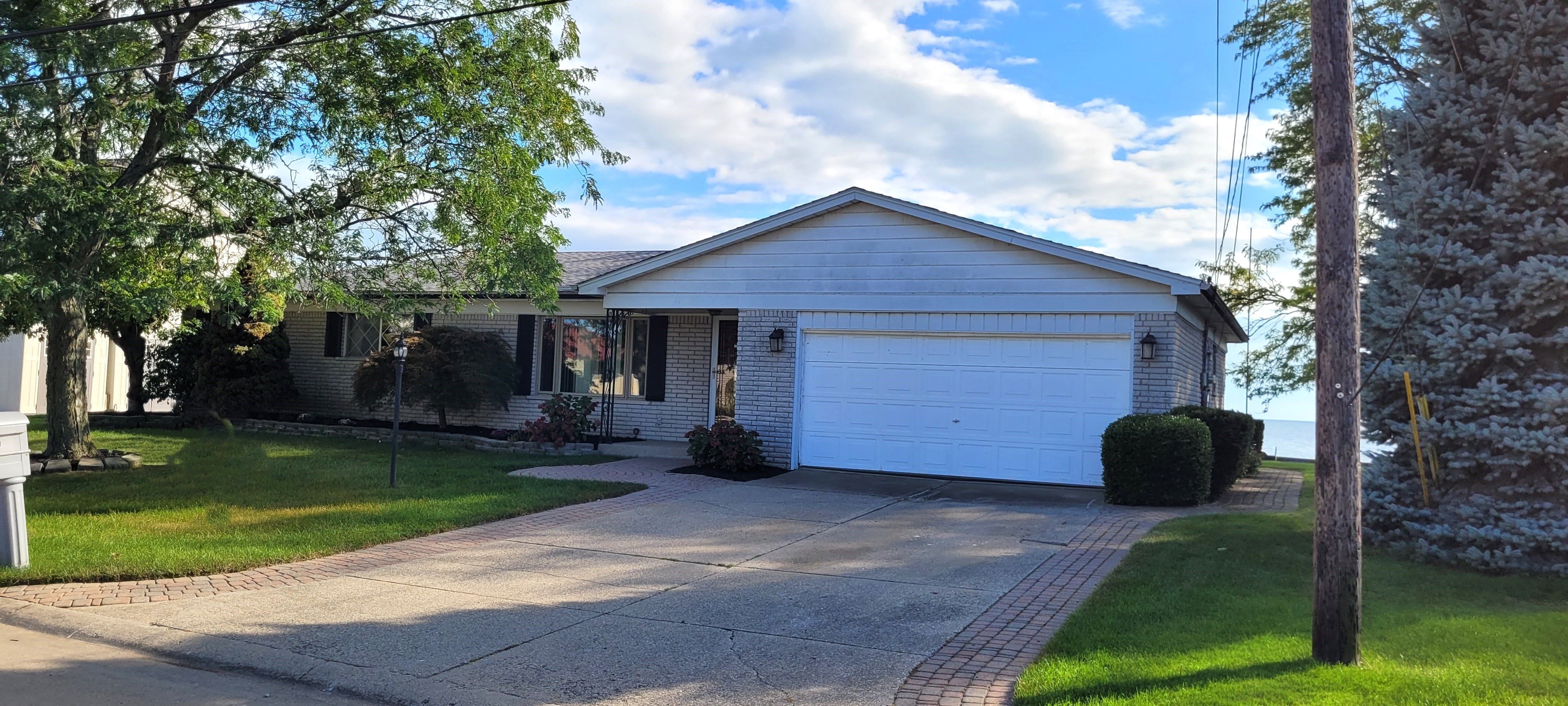 View Harrison Twp, MI 48045 house