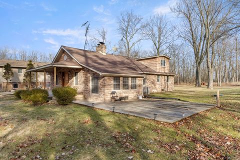 A home in Grosse Ile Twp