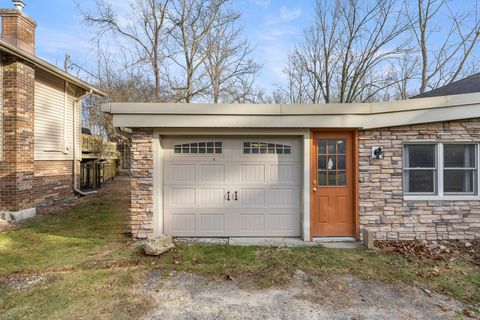 A home in Grosse Ile Twp