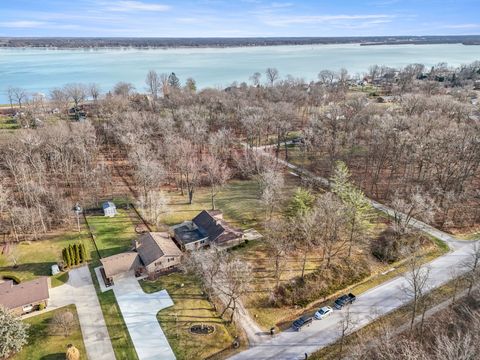 A home in Grosse Ile Twp