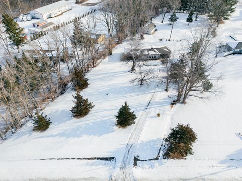 A home in Birch Run Twp