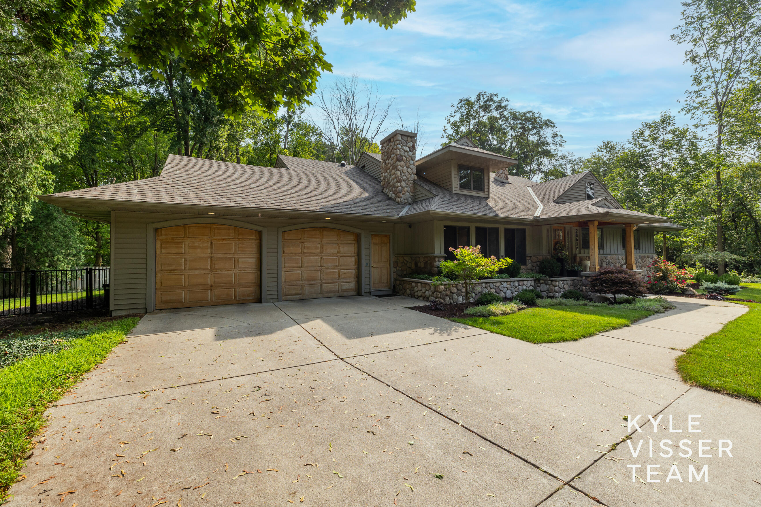 Photo 51 of 66 of 2863 Reeds Lake Boulevard SE house