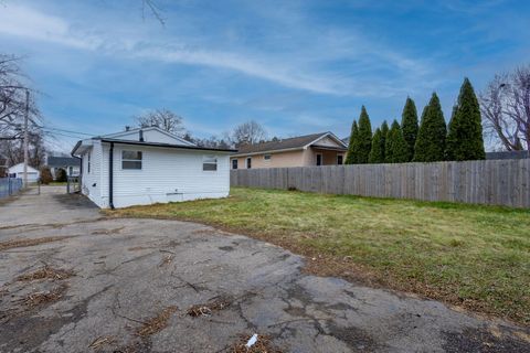 A home in Waterford Twp