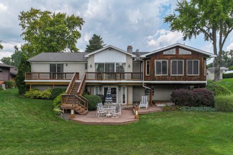 A home in Fenton Twp